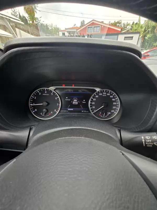 Nissan Juke 2024 - 24950 EUR, 23500 km - AUTO.MOTO.pt - 23500km - foto 5 de 6