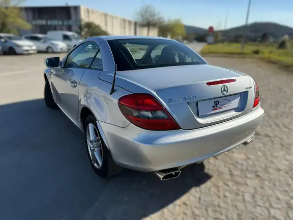 Mercedes-Benz SLK 200 2010 - 15750 EUR, 177500 km - AUTO.MOTO.pt - 177500km - foto 6 de 16
