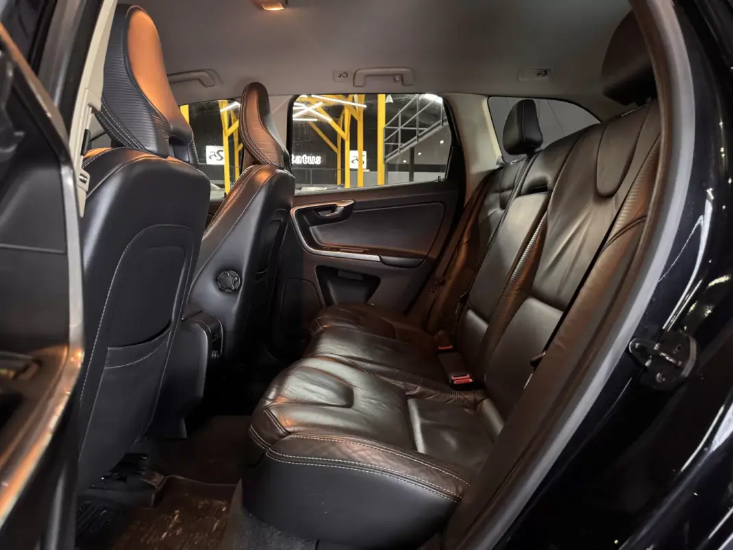 Volvo XC 60 2012 - 16990 EUR, 201000 km - AUTO.MOTO.pt - 201000km - foto 31 de 35