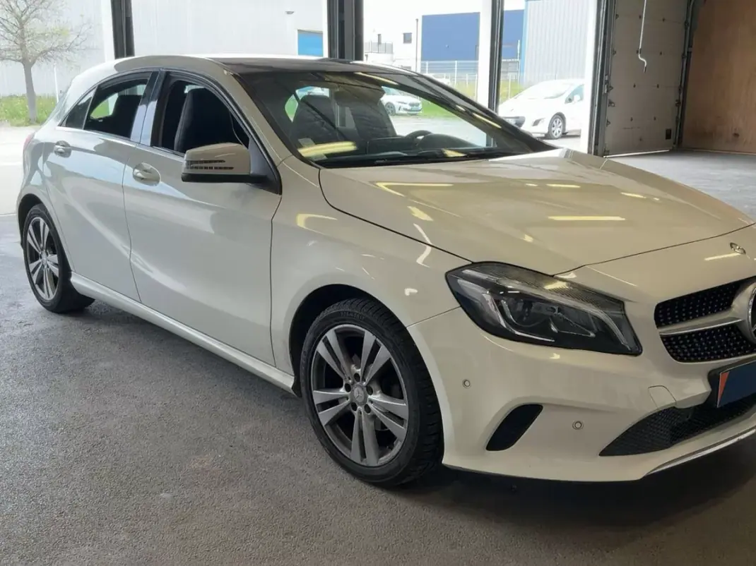 Mercedes-Benz A 180 2015 - 15250 EUR, 178700 km - 178700km - foto 2 de 11