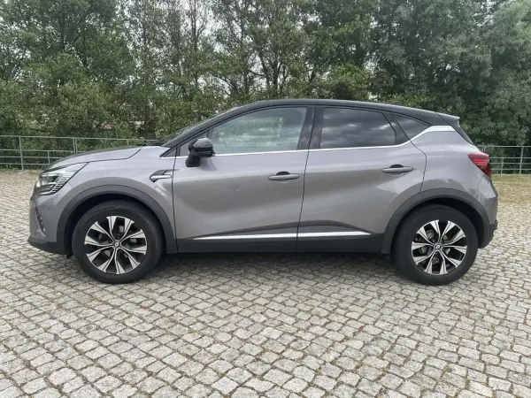 Renault Captur 2023 - 18490 EUR, 63000 km - AUTO.MOTO.pt - 63000km - foto 2 de 10