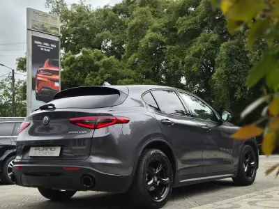 Alfa Romeo Stelvio 2017 - 20750 EUR, 183000 km - AUTO.MOTO.pt - 183000km - foto 19 de 23