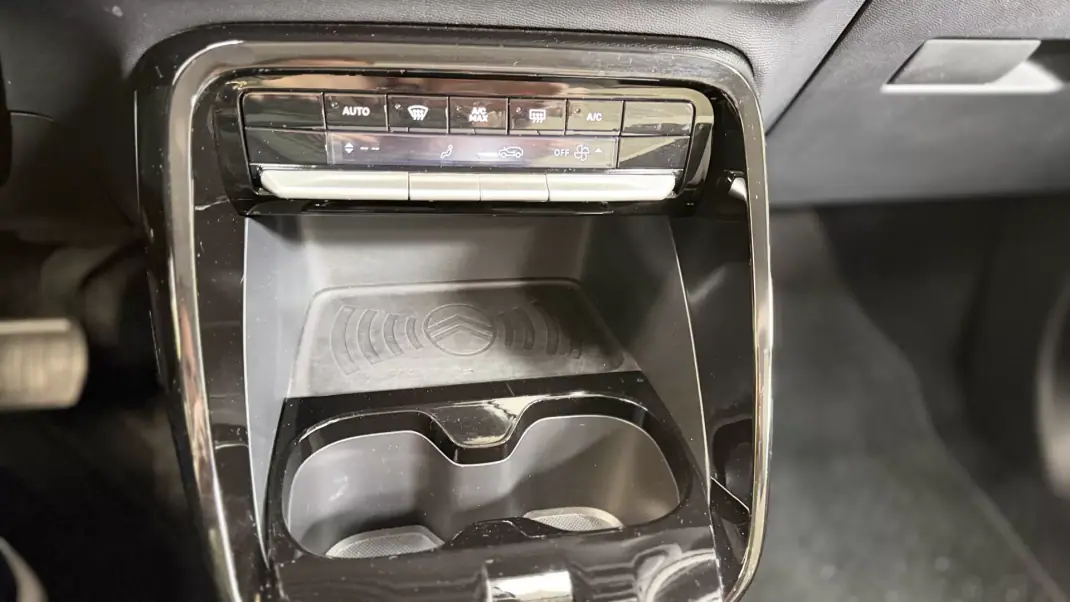 Citroën e-C3 2025 - 21500 EUR, 8295 km - AUTO.MOTO.pt - 8295km - foto 26 de 28