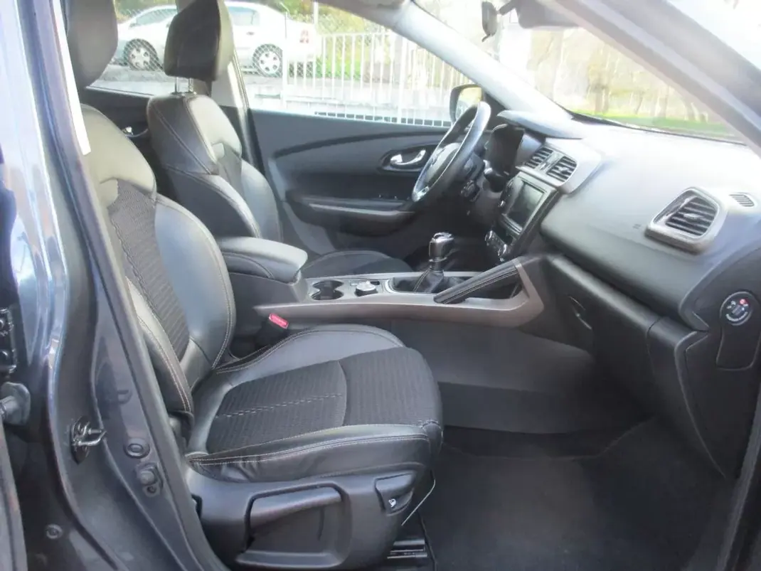 Renault Kadjar 2018 - 14990 EUR, 105000 km - 105000km - foto 25 de 29