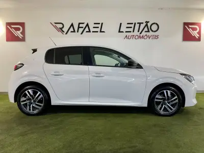 Peugeot 208 2021 - 13500 EUR, 146000 km - AUTO.MOTO.pt - 146000km - foto 5 de 33