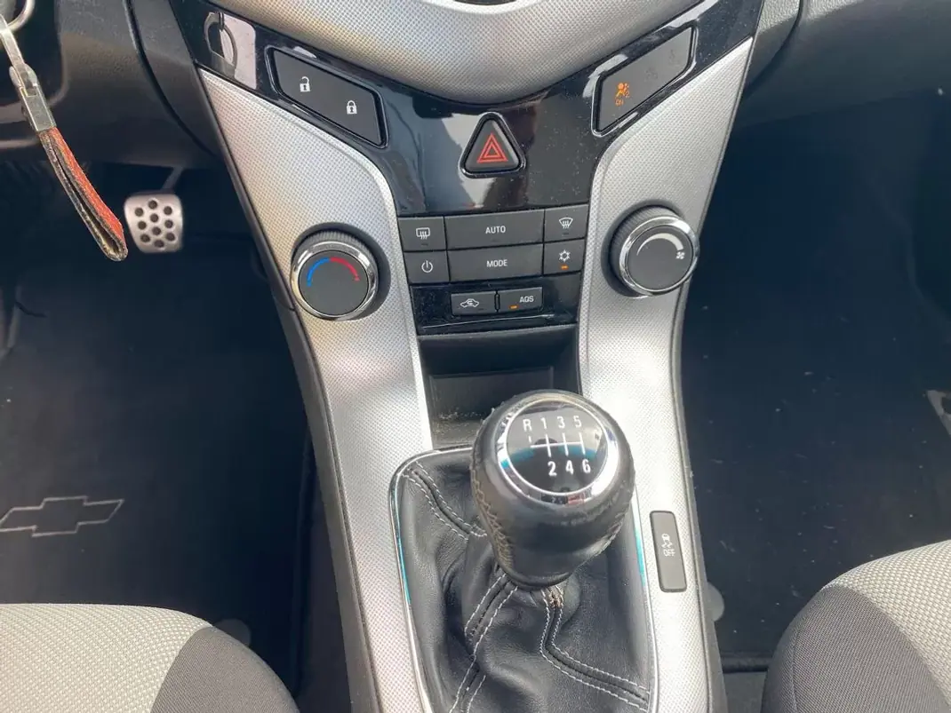 Chevrolet Cruze 2013 - 10100 EUR, 115000 km - 115000km - foto 12 de 42