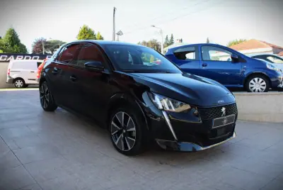 Peugeot e-208 2020 - 17450 EUR, 60000 km - AUTO.MOTO.pt - 60000km - foto 4 de 35