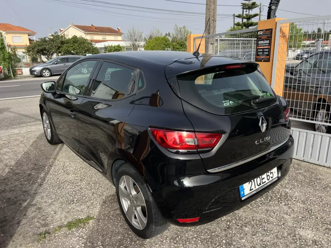 Renault Clio 2015 - 8250 EUR, 73635 km - AUTO.MOTO.pt - 73635km - foto 12 de 12
