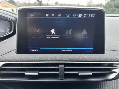 Peugeot 5008 2018 - 14900 EUR, 140000 km - AUTO.MOTO.pt - 140000km - foto 49 de 52