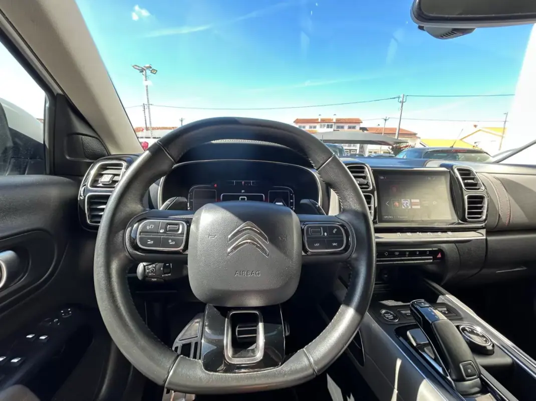 Citroën C5 Aircross 2019 - 18900 EUR, 162000 km - AUTO.MOTO.pt - 162000km - foto 13 de 28