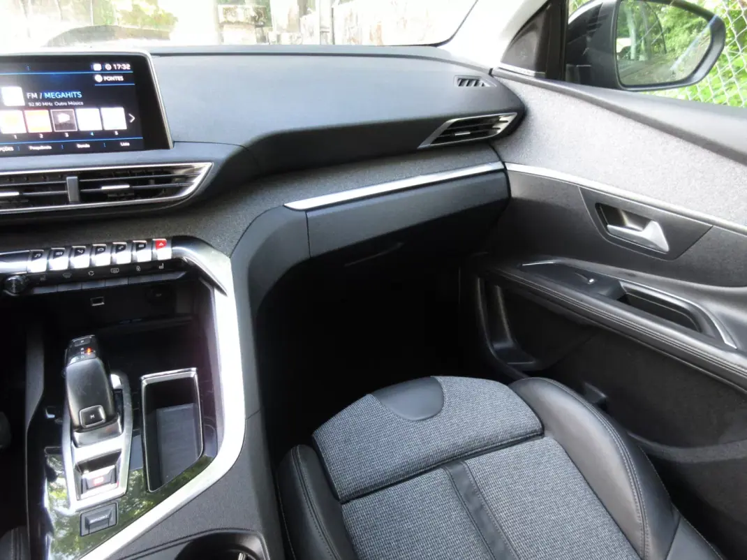 Peugeot 5008 2017 - 20490 EUR, 161000 km - AUTO.MOTO.pt - 161000km - foto 46 de 57