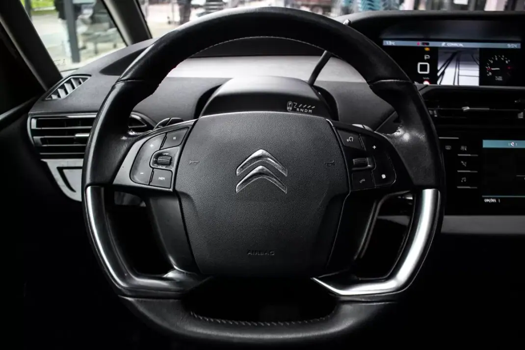 Citroën Grand C4 Spacetourer 2019 - 10750 EUR, 230819 km - AUTO.MOTO.pt - 230819km - foto 13 de 38