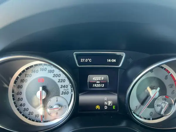 Mercedes-Benz GLA 200 2015 - 21750 EUR, 192000 km - AUTO.MOTO.pt - 192000km - foto 12 de 14
