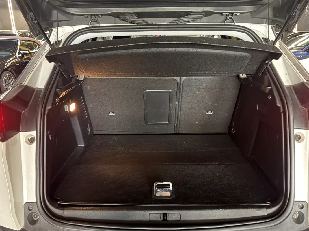 Peugeot 3008 2021 - 22990 EUR, 64900 km - AUTO.MOTO.pt - 64900km - foto 29 de 31