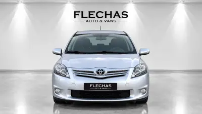 Toyota Auris 2010 - 9500 EUR, 189000 km - foto 3 de 9