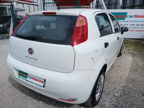 Fiat Punto 2016 - 6850 EUR, 156334 km - AUTO.MOTO.pt - 156334km - foto 7 de 24
