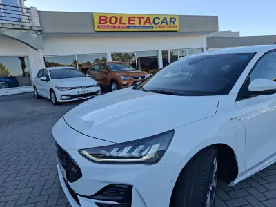 Ford Focus 2022 - 16500 EUR, 97500 km - AUTO.MOTO.pt - 97500km - foto 11 de 37