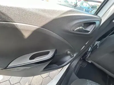 Opel Corsa 2015 - 10950 EUR, 112127 km - AUTO.MOTO.pt - 112127km - foto 16 de 20