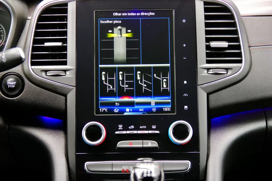 Renault Talisman Sport Tourer 2016 - 14750 EUR, 104000 km - AUTO.MOTO.pt - 104000km - foto 40 de 46