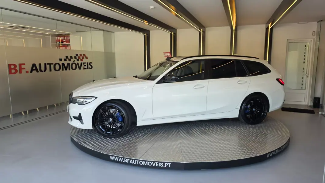 BMW 320 2021 - 25900 EUR, 221792 km - AUTO.MOTO.pt - 221792km - foto 11 de 61