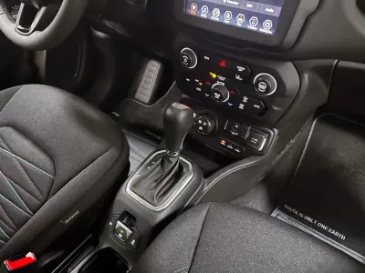 Jeep Renegade 2022 - 23950 EUR, 10796 km - AUTO.MOTO.pt - 10796km - foto 28 de 37