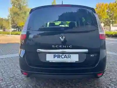 Renault Grand Scénic 2016 - 8150 EUR, 256000 km - AUTO.MOTO.pt - 256000km - foto 7 de 29