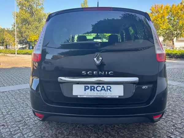 Renault Grand Scénic 2016 - 8150 EUR, 256000 km - AUTO.MOTO.pt - 256000km - foto 7 de 29