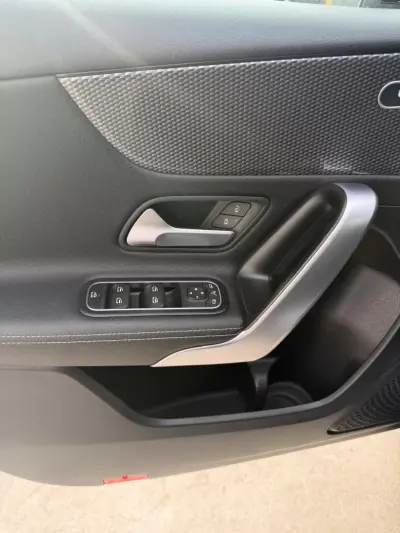 Mercedes-Benz A 180 2019 - 24950 EUR, 116000 km - AUTO.MOTO.pt - 116000km - foto 24 de 34