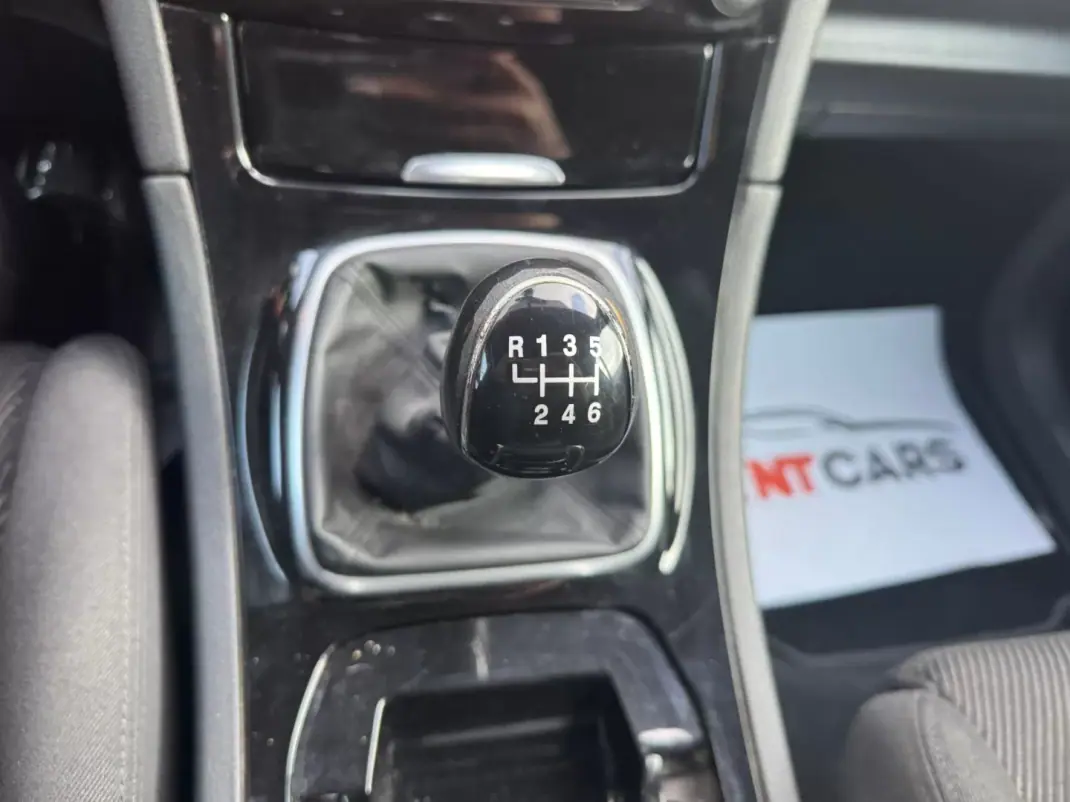 Ford S-Max 2011 - 4900 EUR, 299900 km - AUTO.MOTO.pt - 299900km - foto 9 de 10