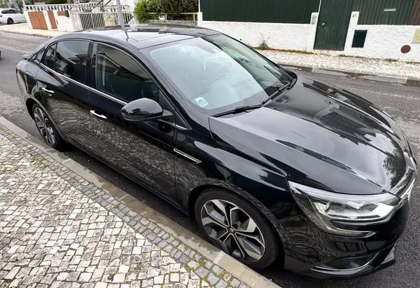 Renault Mégane Coupe 2018 - 9000 EUR, 240000 km - 240000km - foto 3 de 6
