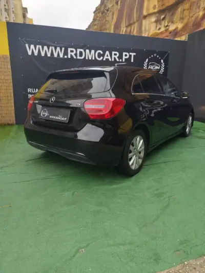 Mercedes-Benz A 180 2014 - 12990 EUR, 179000 km - AUTO.MOTO.pt - 179000km - foto 4 de 13