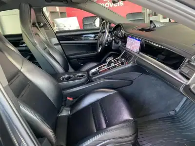 Porsche Panamera 2018 - 60500 EUR, 104962 km - AUTO.MOTO.pt - 104962km - foto 39 de 58