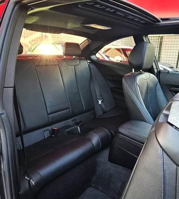 BMW 218 2018 - 26500 EUR, 115000 km - AUTO.MOTO.pt - 115000km - foto 8 de 36