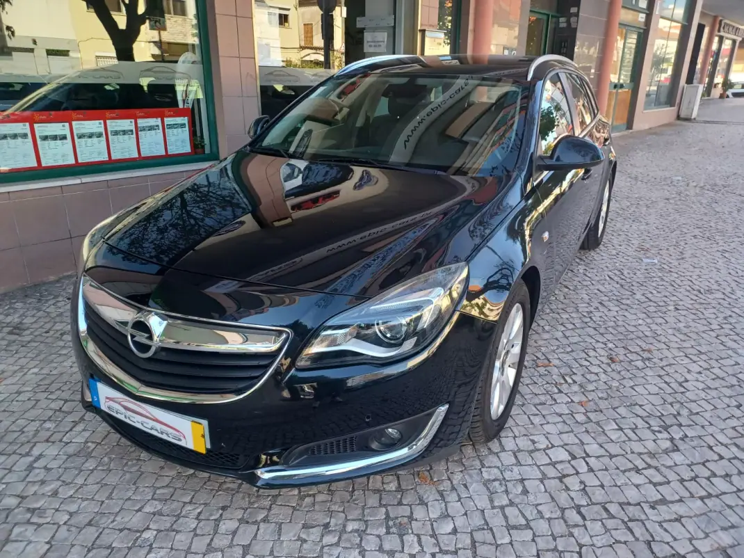 Opel Insignia Sports Tourer 2015 - 10890 EUR, 107586 km - 107586km - foto 3 de 35