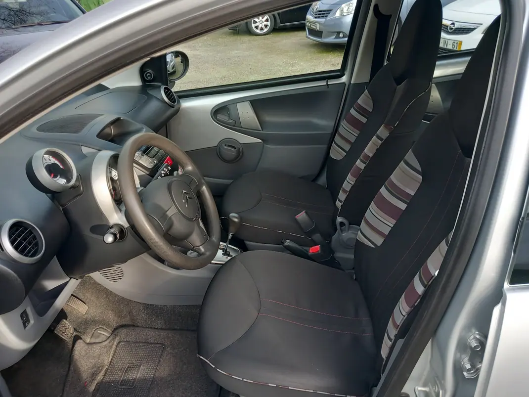 Citroën C1 2011 - 6000 EUR, 94000 km - AUTO.MOTO.pt - 94000km - foto 5 de 7