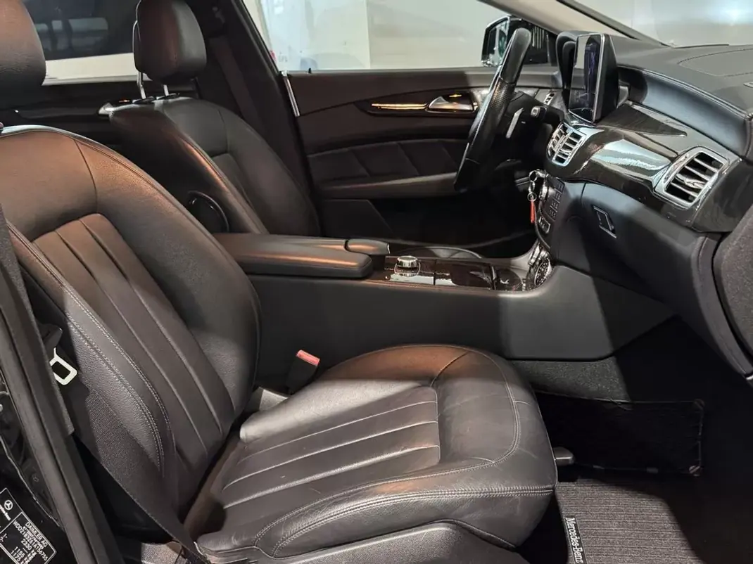 Mercedes-Benz CLS 350 2015 - 32500 EUR, 99869 km - 99869km - foto 21 de 34