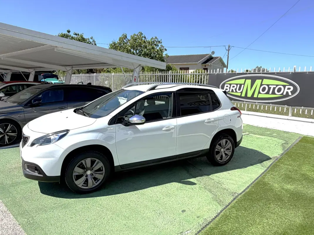Peugeot 2008 2018 - 10500 EUR, 102262 km - AUTO.MOTO.pt - 102262km - foto 3 de 15