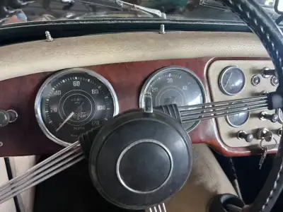 Triumph TR3 1960 - 39000 EUR, 70000 km - AUTO.MOTO.pt - 70000km - foto 7 de 14