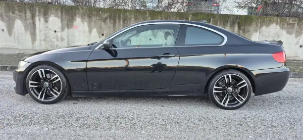 BMW 320 2010 - 14500 EUR, 268000 km - AUTO.MOTO.pt - 268000km - foto 4 de 23