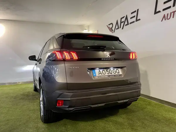 Peugeot 3008 2022 - 17500 EUR, 128000 km - 128000km - foto 8 de 38