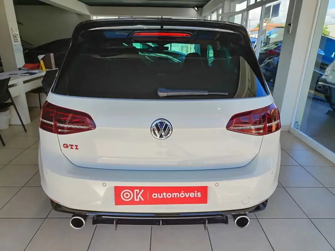 Volkswagen Golf 2017 - 30750 EUR, 76500 km - AUTO.MOTO.pt - 76500km - foto 9 de 35