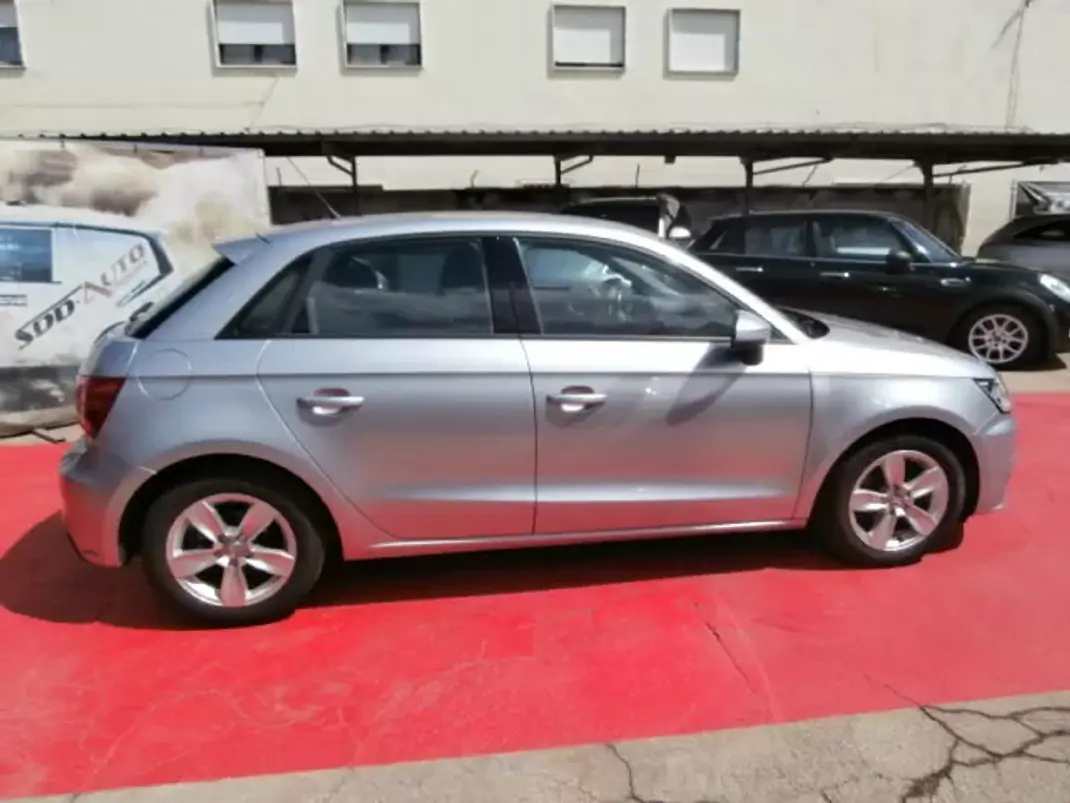 Audi A1 2016 - 12500 EUR, 191278 km - AUTO.MOTO.pt - 191278km - foto 5 de 31