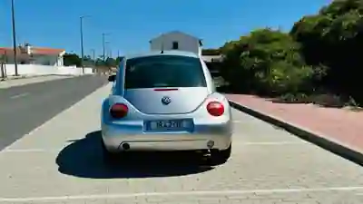 Volkswagen New Beetle 1999 - 5600 EUR, 294500 km - 294500km - foto 5 de 5