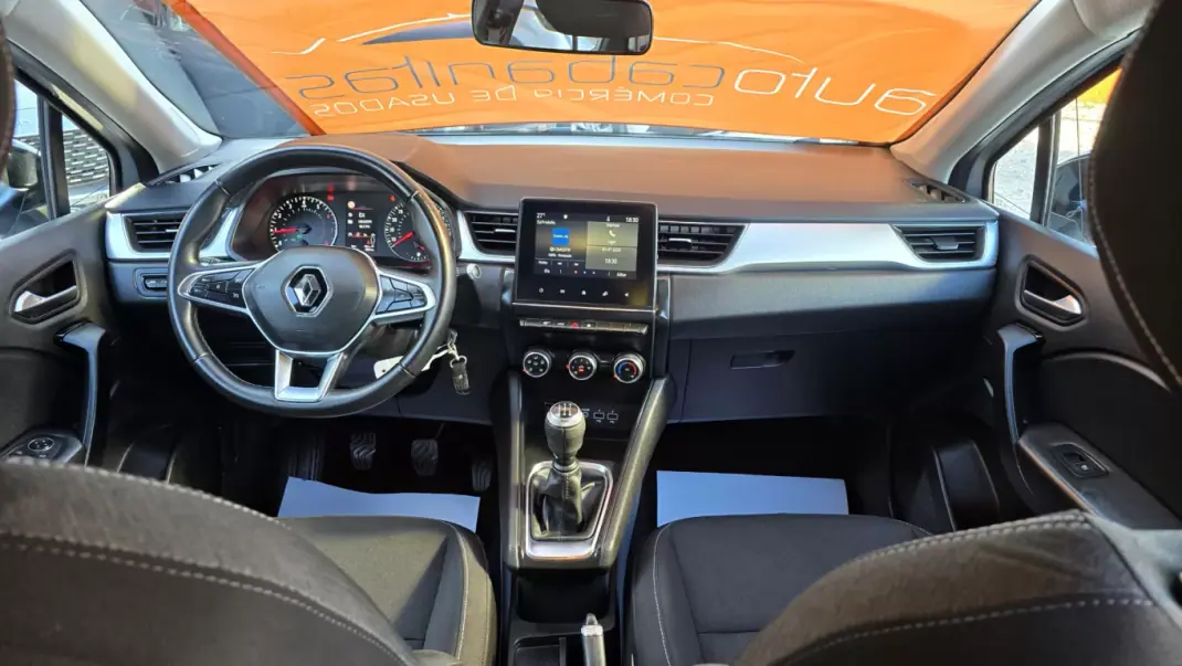 Renault Captur 2020 - 16000 EUR, 75000 km - AUTO.MOTO.pt - 75000km - foto 17 de 21