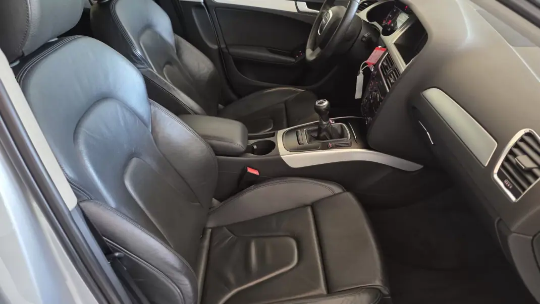Audi A4 Avant 2010 - 9500 EUR, 253856 km - AUTO.MOTO.pt - 253856km - foto 47 de 52