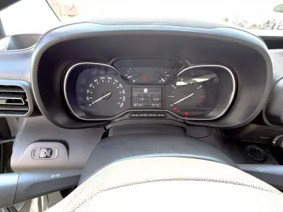 Citroën Berlingo 2021 - 13500 EUR, 81261 km - AUTO.MOTO.pt - 81261km - foto 9 de 19