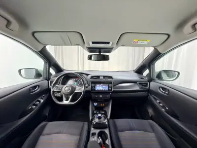 Nissan Leaf 2018 - 12500 EUR, 74000 km - AUTO.MOTO.pt - 74000km - foto 9 de 23