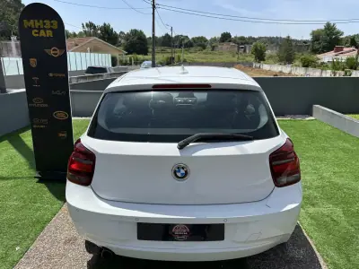 BMW 118 2015 - 16000 EUR, 220000 km - AUTO.MOTO.pt - 220000km - foto 13 de 65