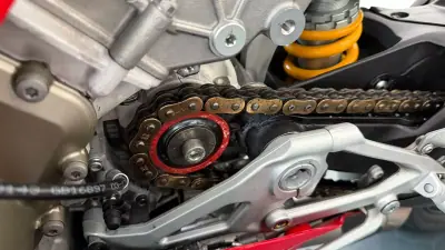 Ducati Panigale R 2020 - 32990 EUR, 8946 km - AUTO.MOTO.pt - 8946km - foto 9 de 18