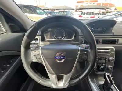 Volvo XC 70 2015 - 14990 EUR, 215301 km - AUTO.MOTO.pt - 215301km - foto 11 de 19